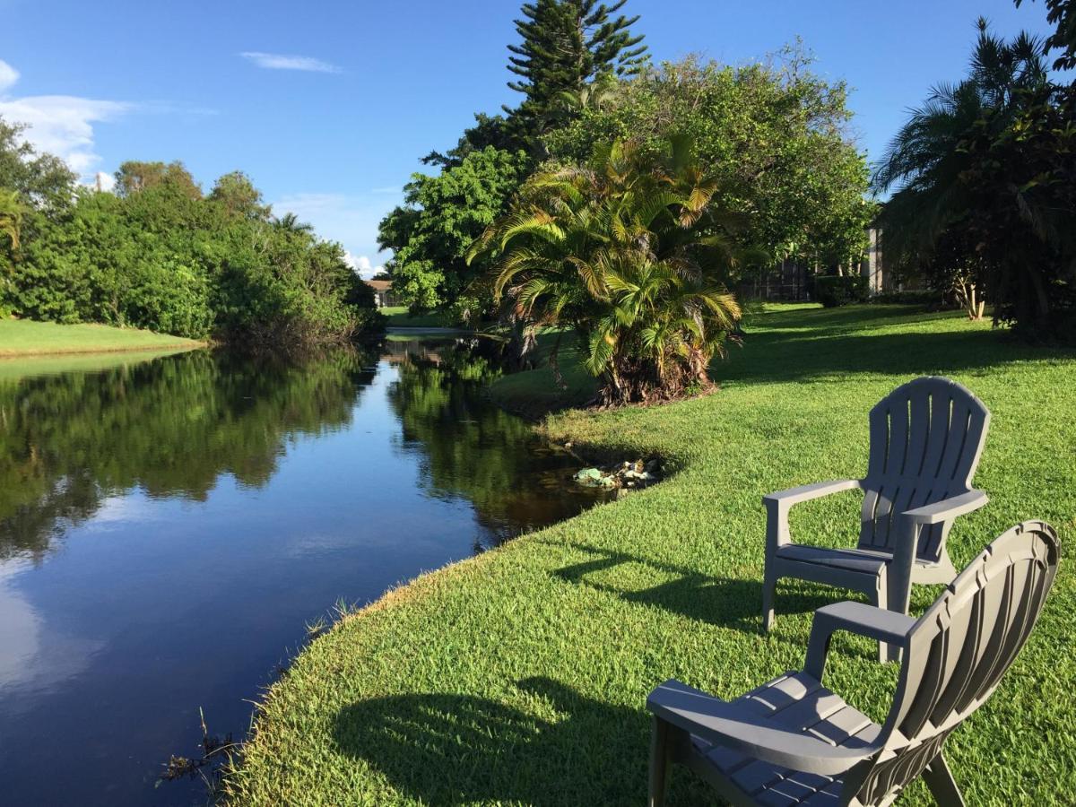 Great Family With A New Sparkling Pool,lovely View, Close To North Naples