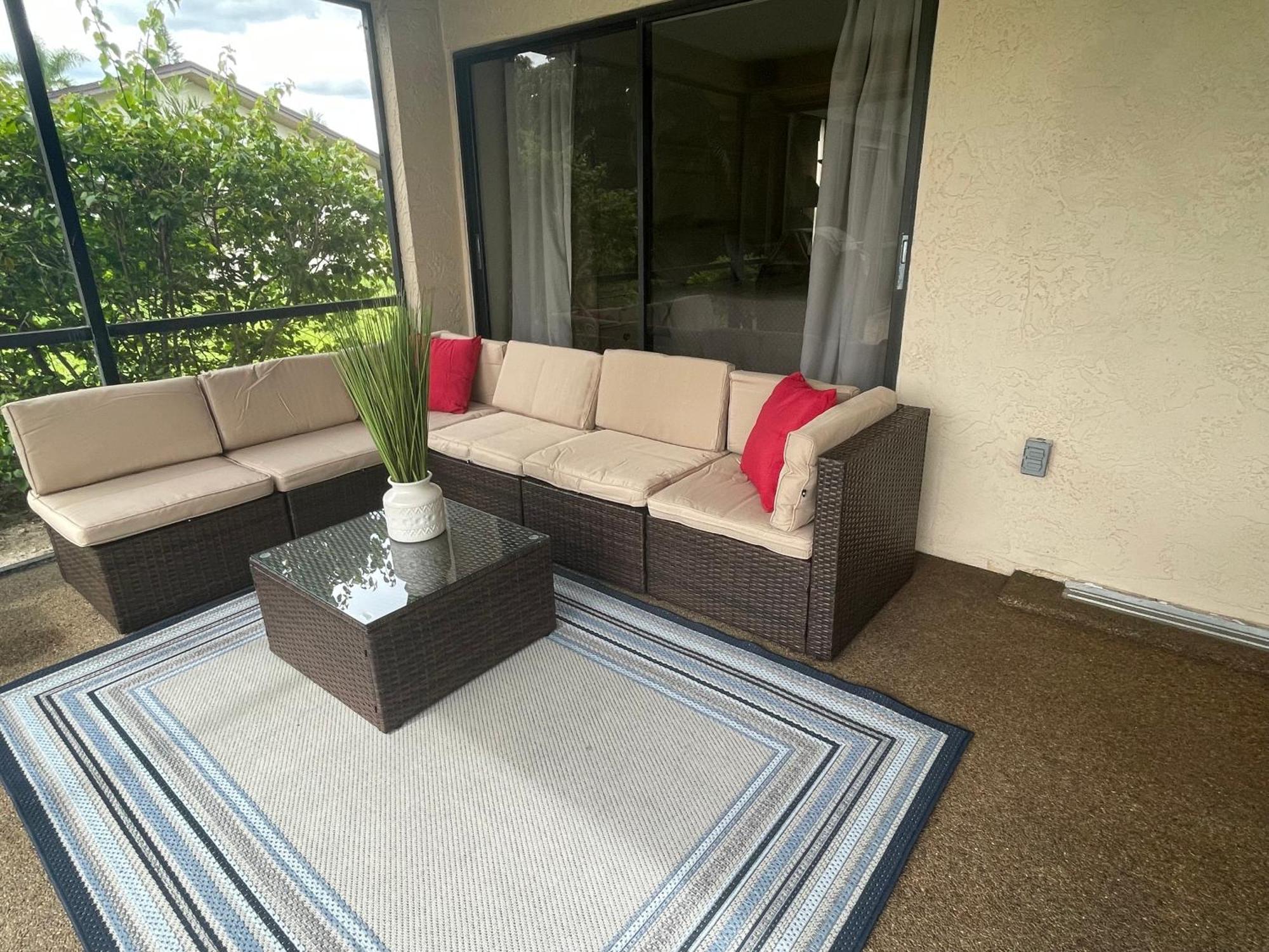 Great Family With A New Sparkling Pool,lovely View, Close To * North Naples